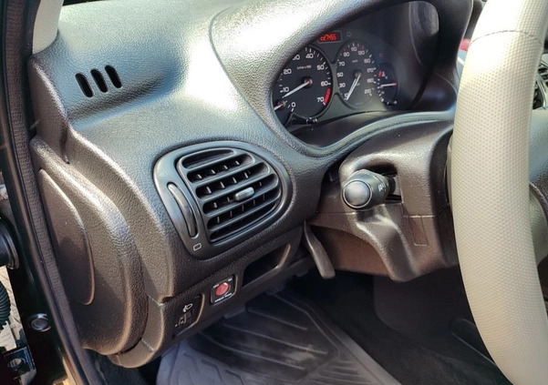 Peugeot 206 cena 10000 przebieg: 227000, rok produkcji 2007 z Radom małe 137